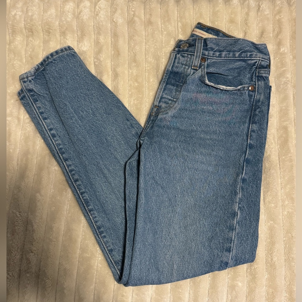 Levi Wedgie Straight